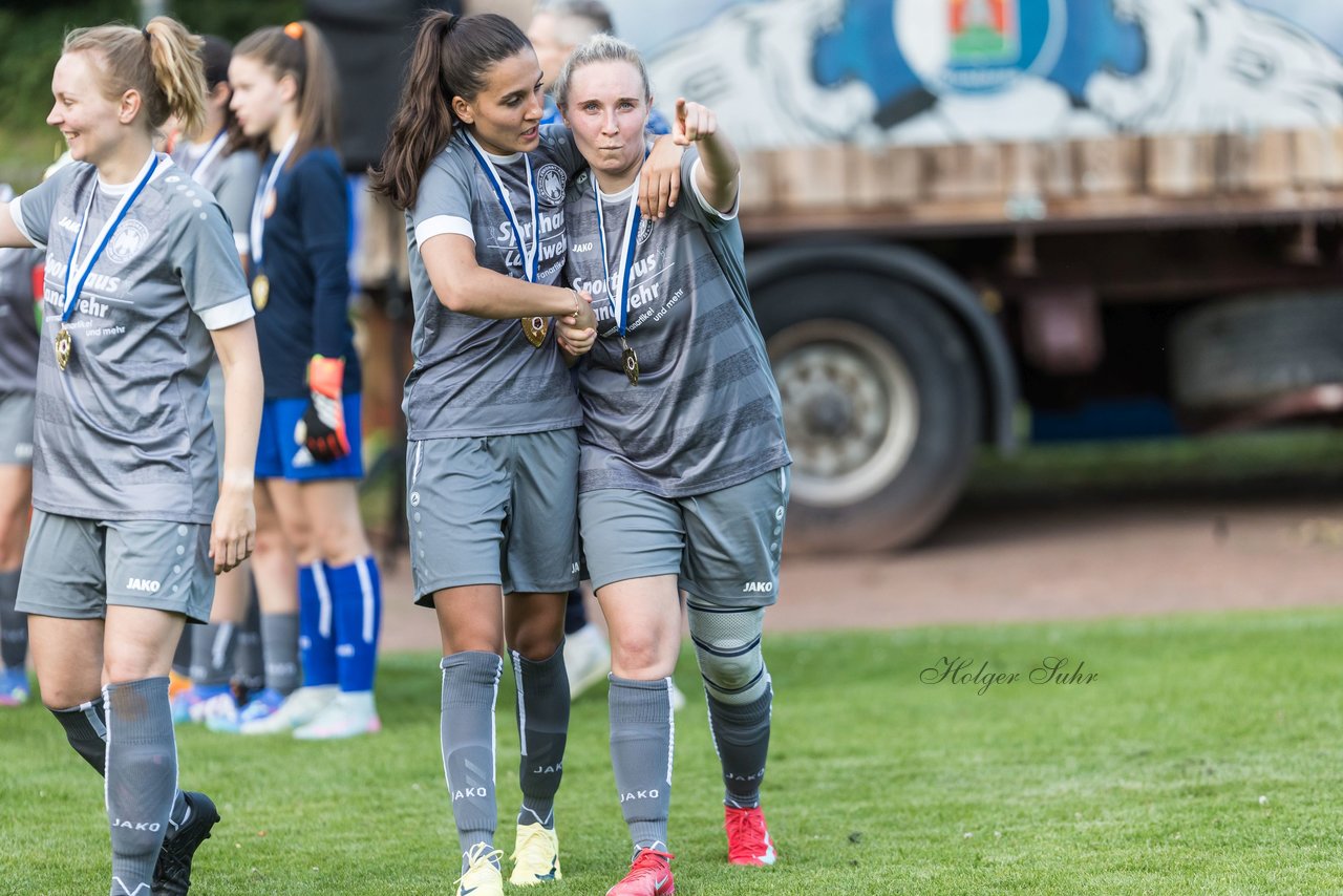 Bild 111 - Loewinnen Cup